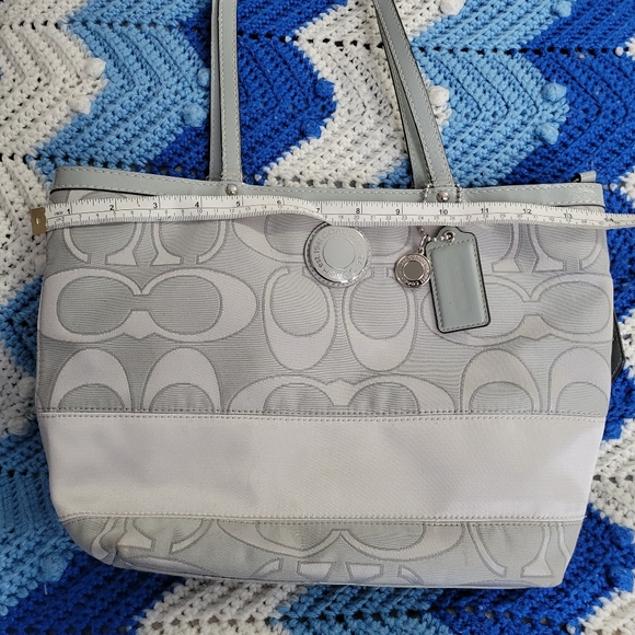 - 😀- GUC Coach Bag - Picture 5 of 16